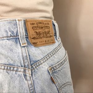 vintage light wash levi’s shorts